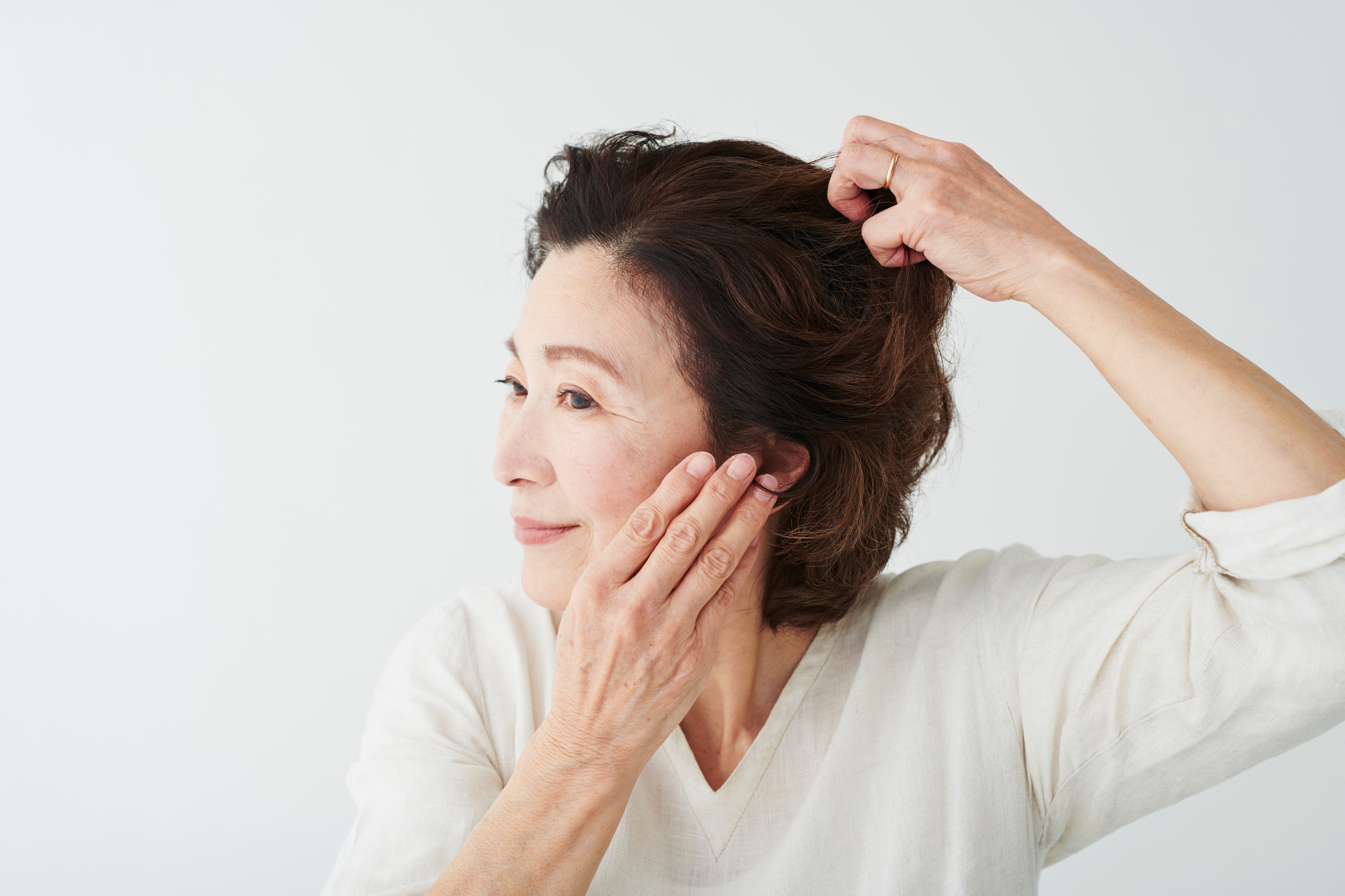 白髪染めを見直す、大人世代の白髪ケア